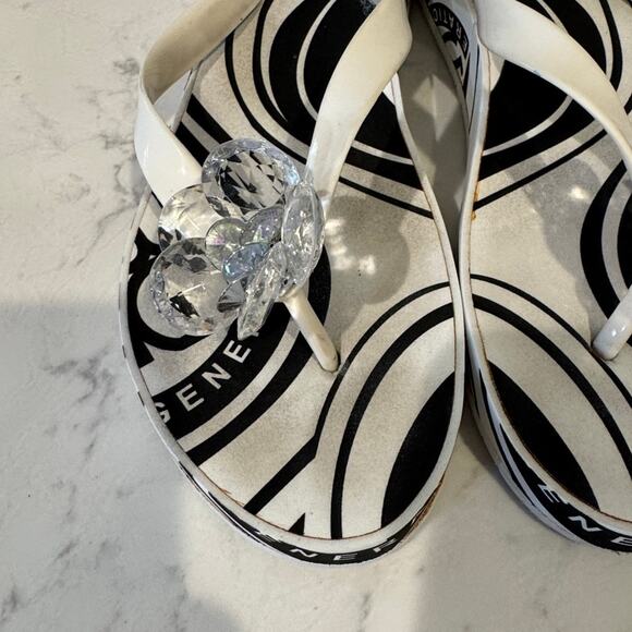 Y2K BCBGeneration black white platform flip flops size 10 clear gem flower - Picture 9 of 14
